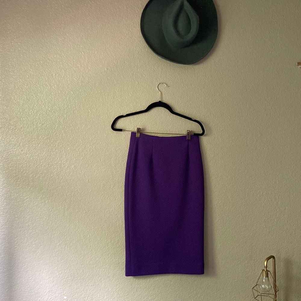 New York and company size 0 purple pencil skirt